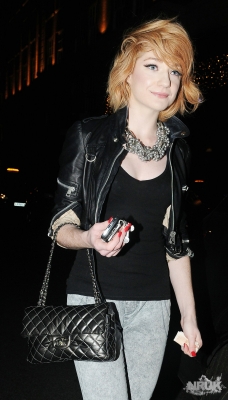 Nicola_Roberts_leaving_the_Mayfair_Hotel_171109_4.jpg