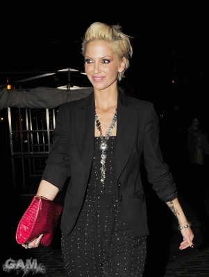 Sarah_Harding_and_Tom_Crane_at_Gilgamesh_171109_5.jpg