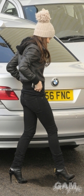 Cheryl_Cole_arrives_at_the_Fountain_studios_201109_9.jpg