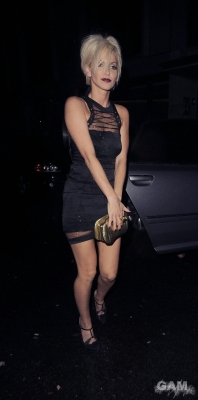 Cheryl_and_Ashley_Cole_at_Kanaloa_Nightclub_211109_188.jpg