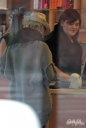 Sarah_Harding_goes_to_self-tan_treatment_at_a_local_salon_241109_13.jpg