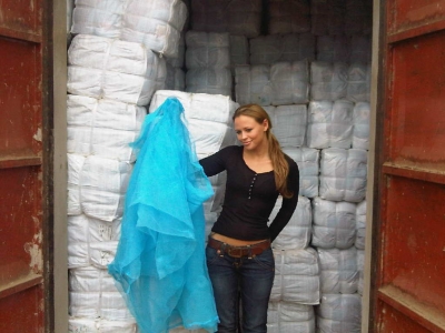 Kimberley_Walsh_in_Uganda_28th29th1109_4.jpg