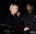 Sarah_and_Nicola_arrive_back_at_their_hotel_281109_37.jpg