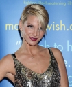 Sarah_and_Nicola_at_Make-A-Wish_winter_ball_281109_2.jpg